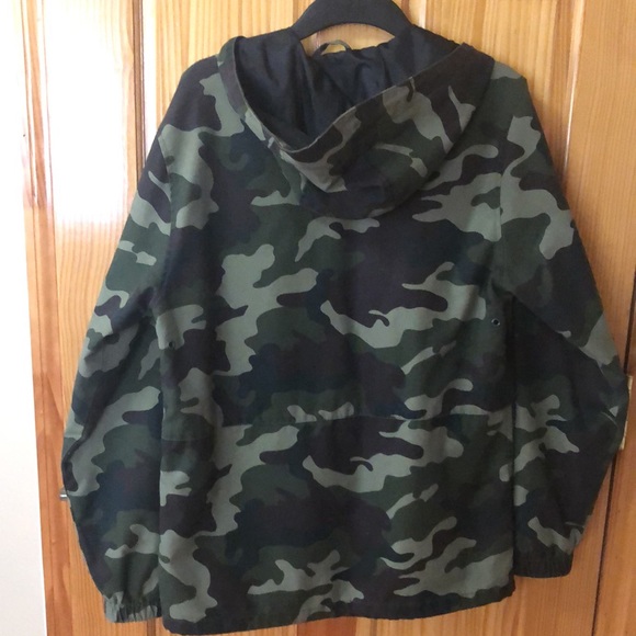 Obey camo jacket. Worn once - Picture 5 of 8